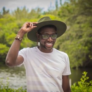 Meet your Posher, Josue